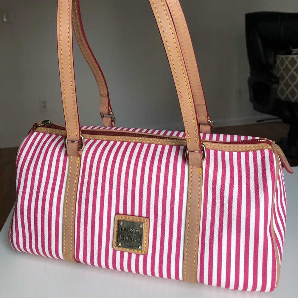 Dooney & Bourke Barrel bag